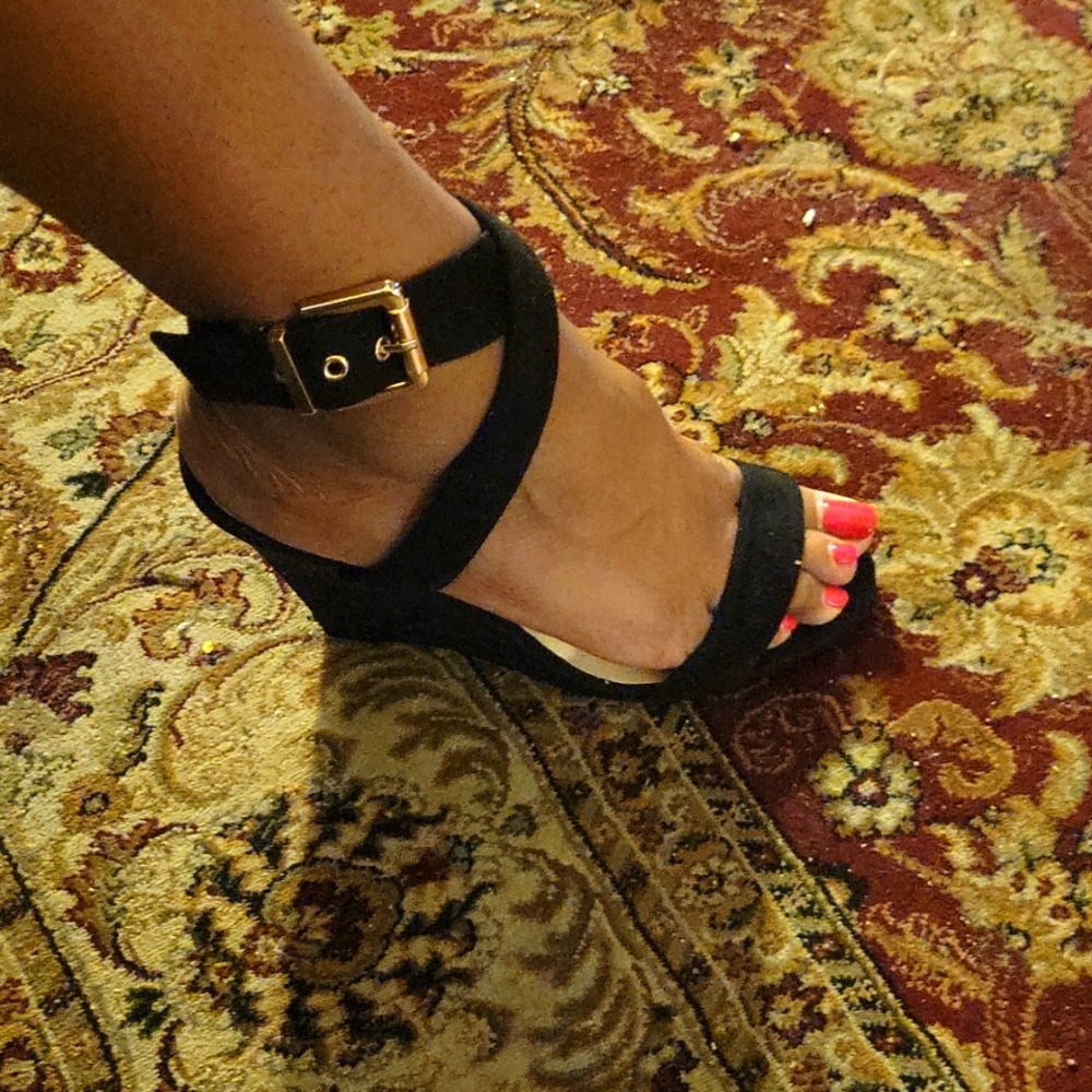Shoe Dazzle Black Wedge Sandals with Ankle Strap